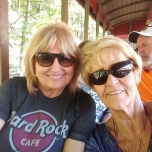 Meet your Posher, Carolyn